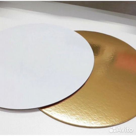 Подложка для торта круглая (зол\бел)d 30см, 3,2мм