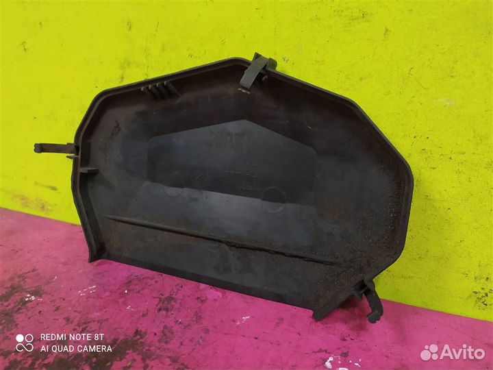 Крышка ремня грм Audi A8 D2 A6 C5 4,2 078109123AL