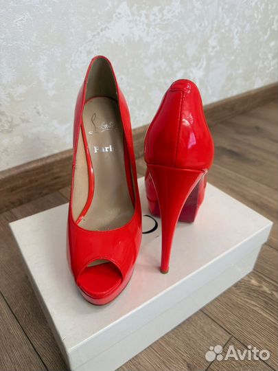 Туфли christian louboutin 39