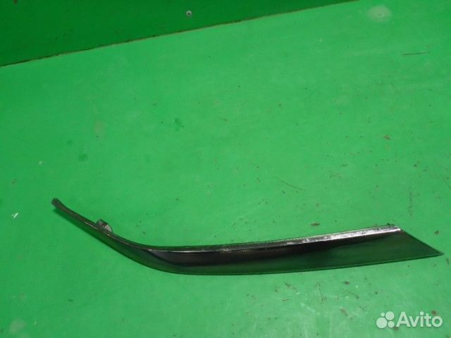 Накладка переднего бампера правая Hyundai Santa Fe