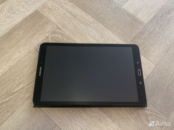 Samsung galaxy tab a6 (2016) + чехол в подарок