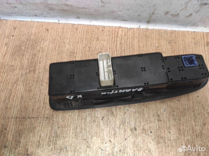 Блок управления стеклоподъемниками Hyundai Elant