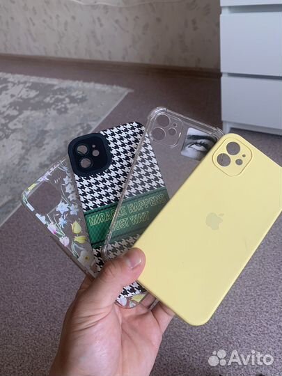 Чехлы на iPhone 11