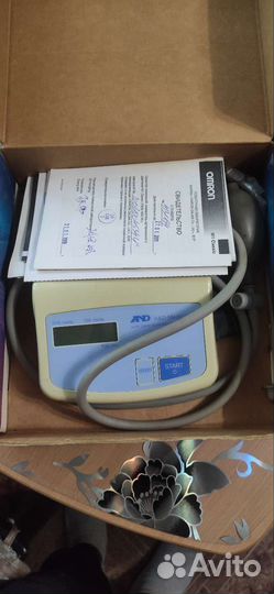 Тонометр полуавтоматический