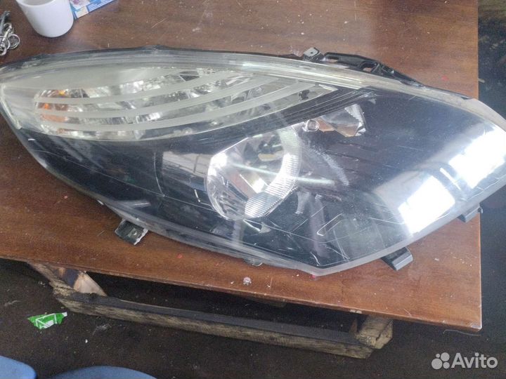 Фара передняя правая Renault Grand Scenic 3
