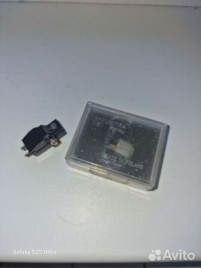 Звукоснимающая головка Unika в с иглой MF100