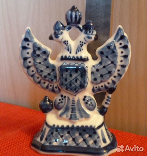 Маленькие статуэтки Гжель