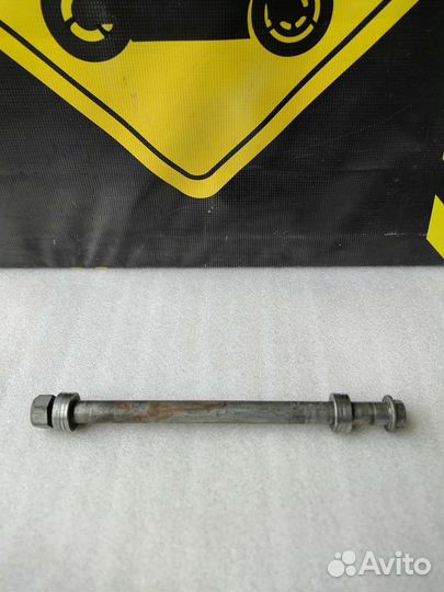 Задняя ось на мотоцикл Honda