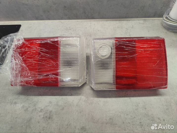 Фонари на Audi 100 c4