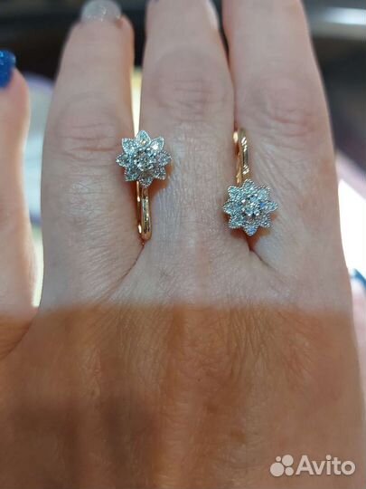 Золотые серьги с бриллиантами