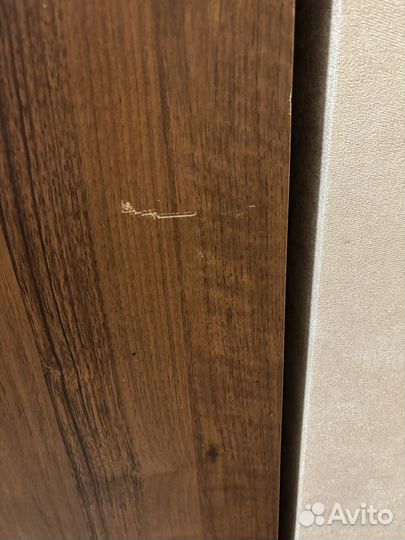 Шкаф с полками и стангой под вешалки б/у