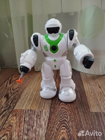 Детская игрушка- робот
