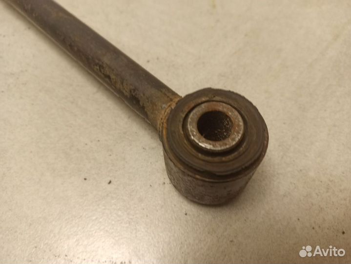 Тяга задняя продольная