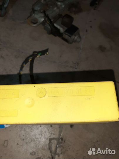 Комплект электро стеклоподьемников.мерседес 124