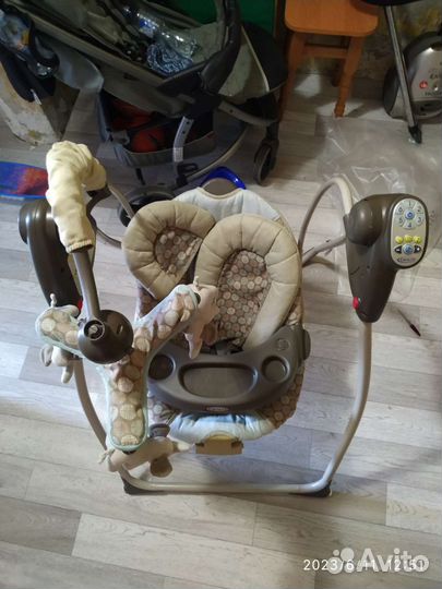 Электронные качели Graco