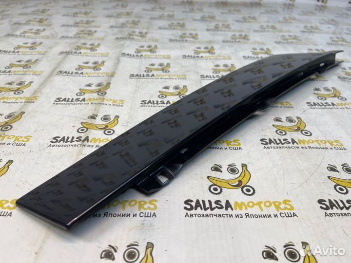 Накладка двери передняя левая Volkswagen Touareg