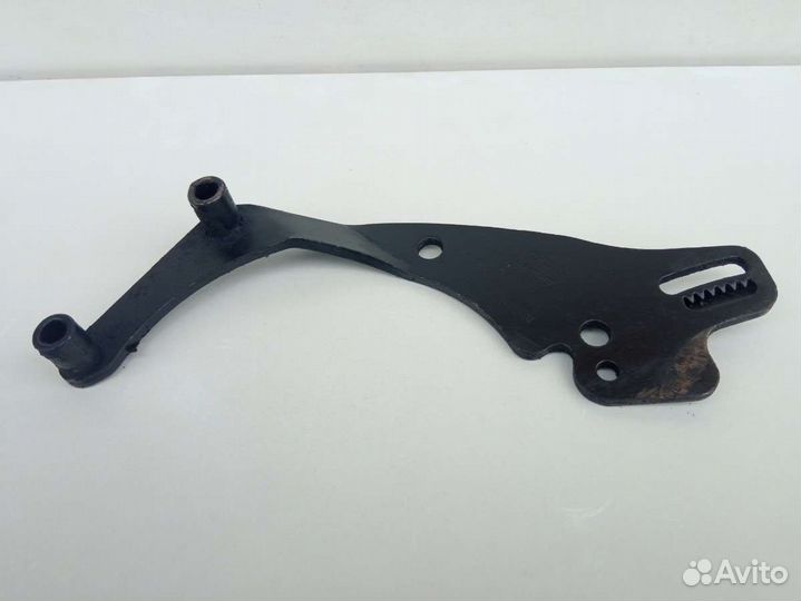 Кронштейн гидроусилителя Volkswagen Sharan 1 02814