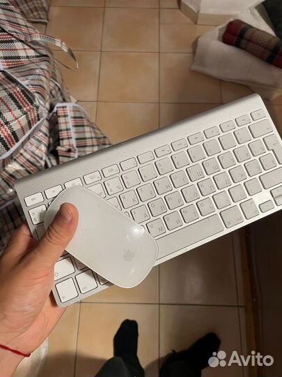 Apple Wireless Keyboard MC184 White Bluetooth