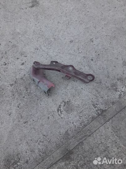 Петля капота Prado 120