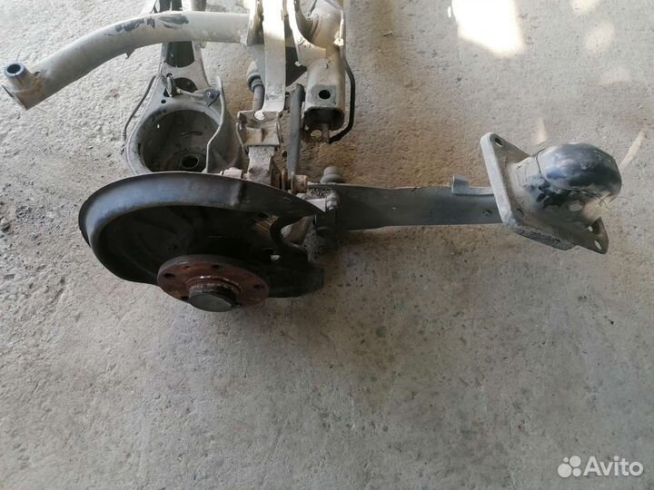 Балка задняя Фольксваген Джетта 5