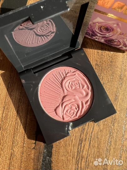 Pat Mcgrath Divine Blush мини румяна Divine Rose