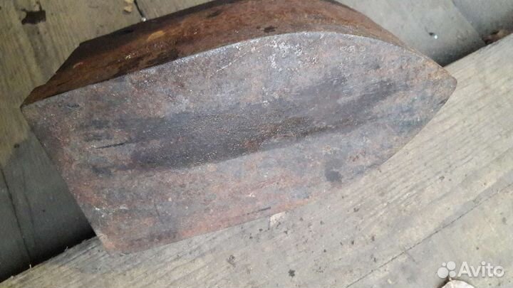 Утюг старинный угольный