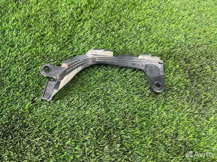 Кронштейн салонного фильтра передний левый Bmw X5