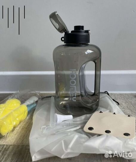 Спортивная бутылка для воды