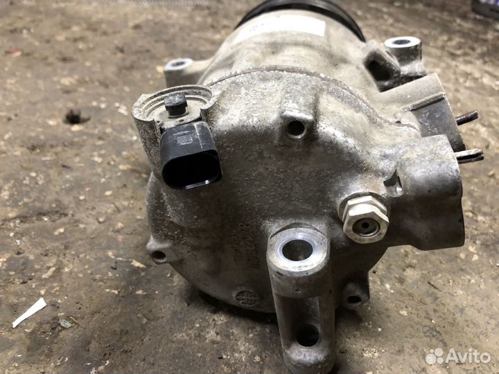 Компрессор кондиционера Volkswagen Polo 6