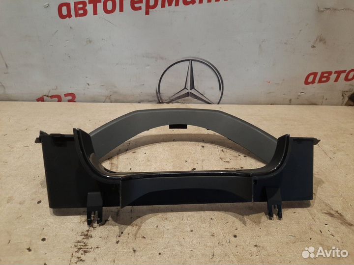 Консоль панели приборов Mercedes E350 W212