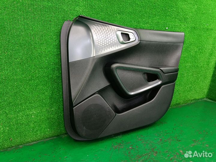 Обшивка двери передней правой Kia Soul 3 2021