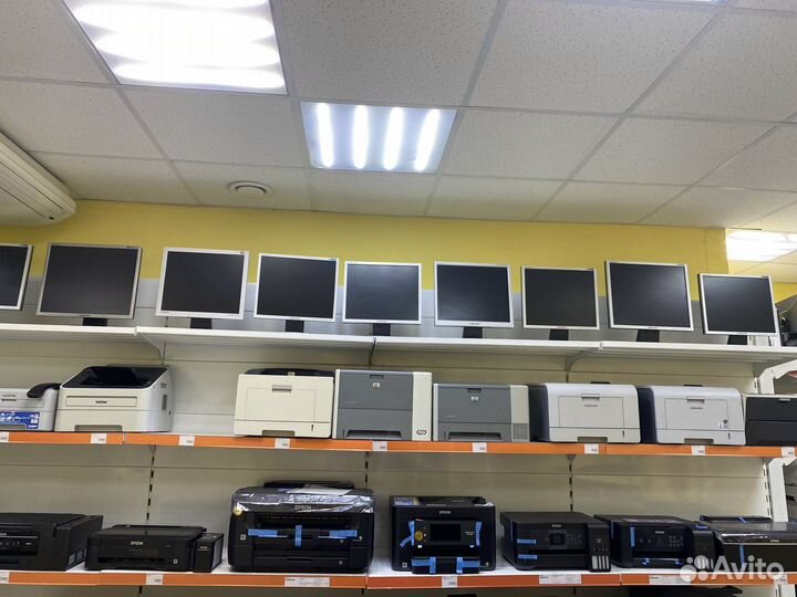 Монитор Samsung SyncMaster 152V