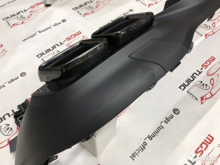 Диффузор с черными насадками Mercedes GLC 63 AMG