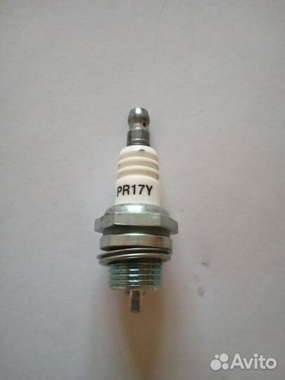 Свеча PR17Y