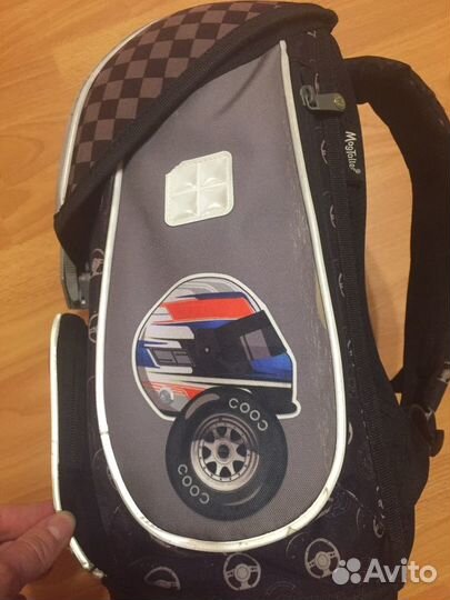 Рюкзак школьный с ортопедической спинкой