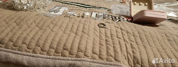 Кольца,серьги,тиара,органайзер для украшений 2шт