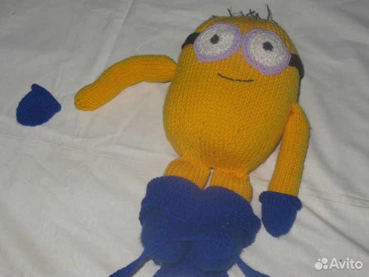 Вязанная игрушка Миньон. Ручная работа
