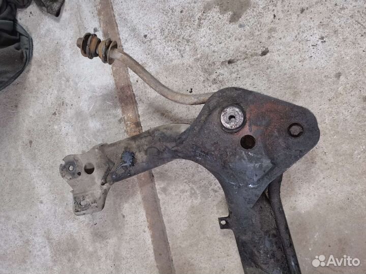 Подрамник, стабилизатор audi 100 c4
