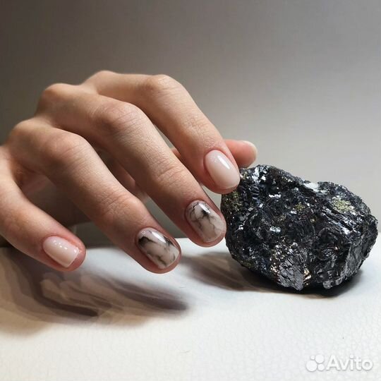 Маникюр, наращивание ногтей