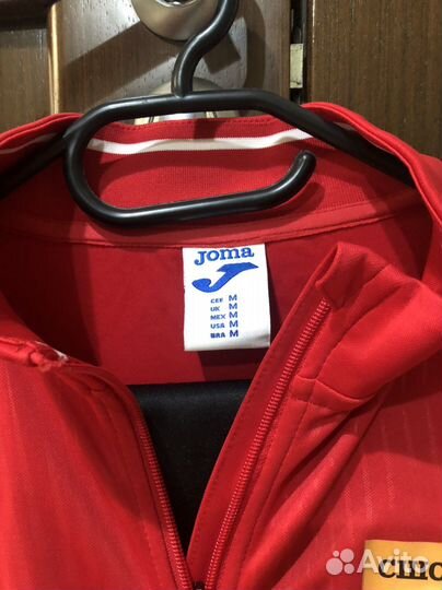 Спортивный костюм