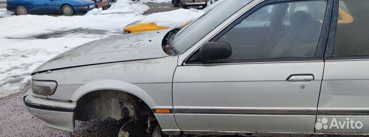 Капот Nissan Bluebird Su12 u12