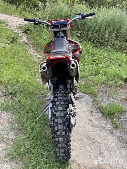 X- Moto ZR250