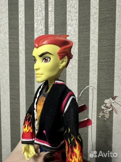 Monster high хит бернс