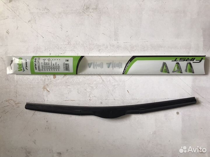 Щётка стеклоочистителя Valeo First 550мм