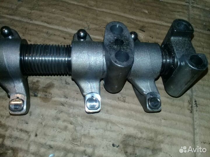 Вал коромысел в сборе TD27 Nissan Terrano 1