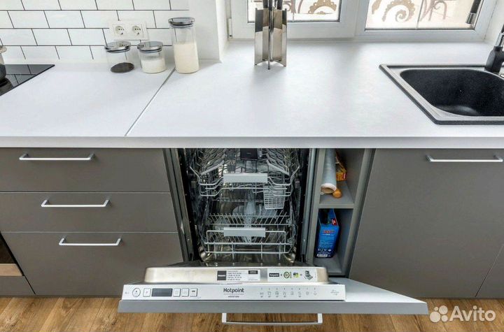 Кухня современная на заказ. Доставка и сборк