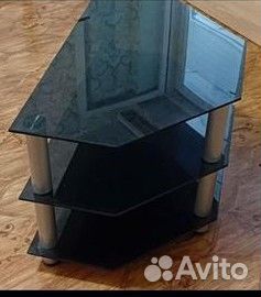 Стеклянная угловая тумба под тв