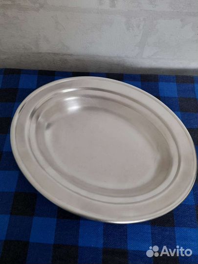 Блюдо с крышкой