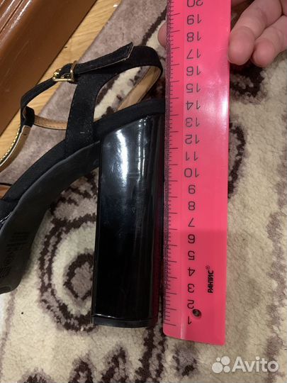 Босоножки 38