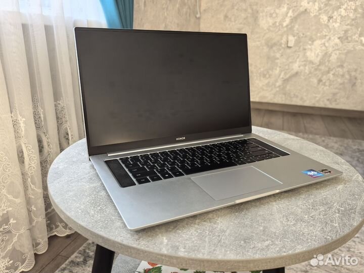 Honor Magic book Pro